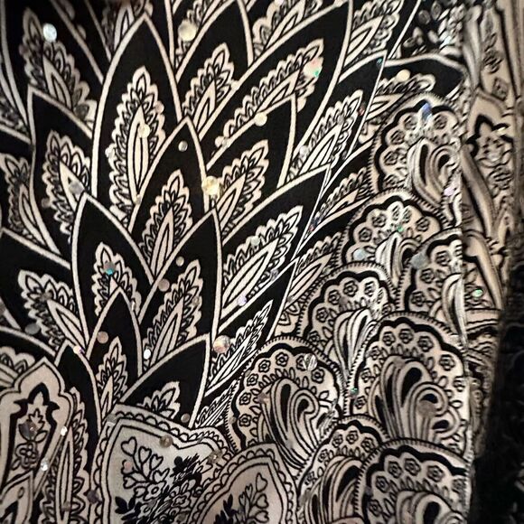 Carmen Marc Valvo Signature Draped Front Blouse Black & White Sequin Sz L - Picture 4 of 4